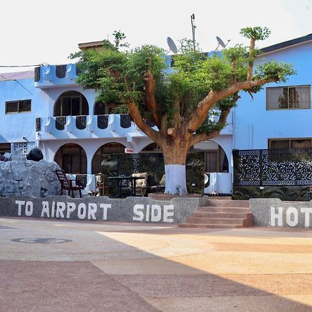 Airport Side Hotel Akkra Exterior foto