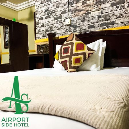 Airport Side Hotel Akkra Exterior foto