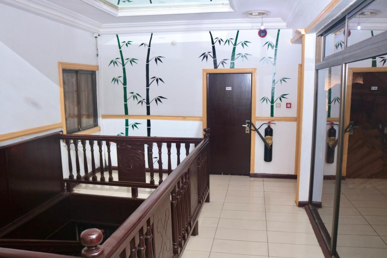 Airport Side Hotel Akkra Exterior foto