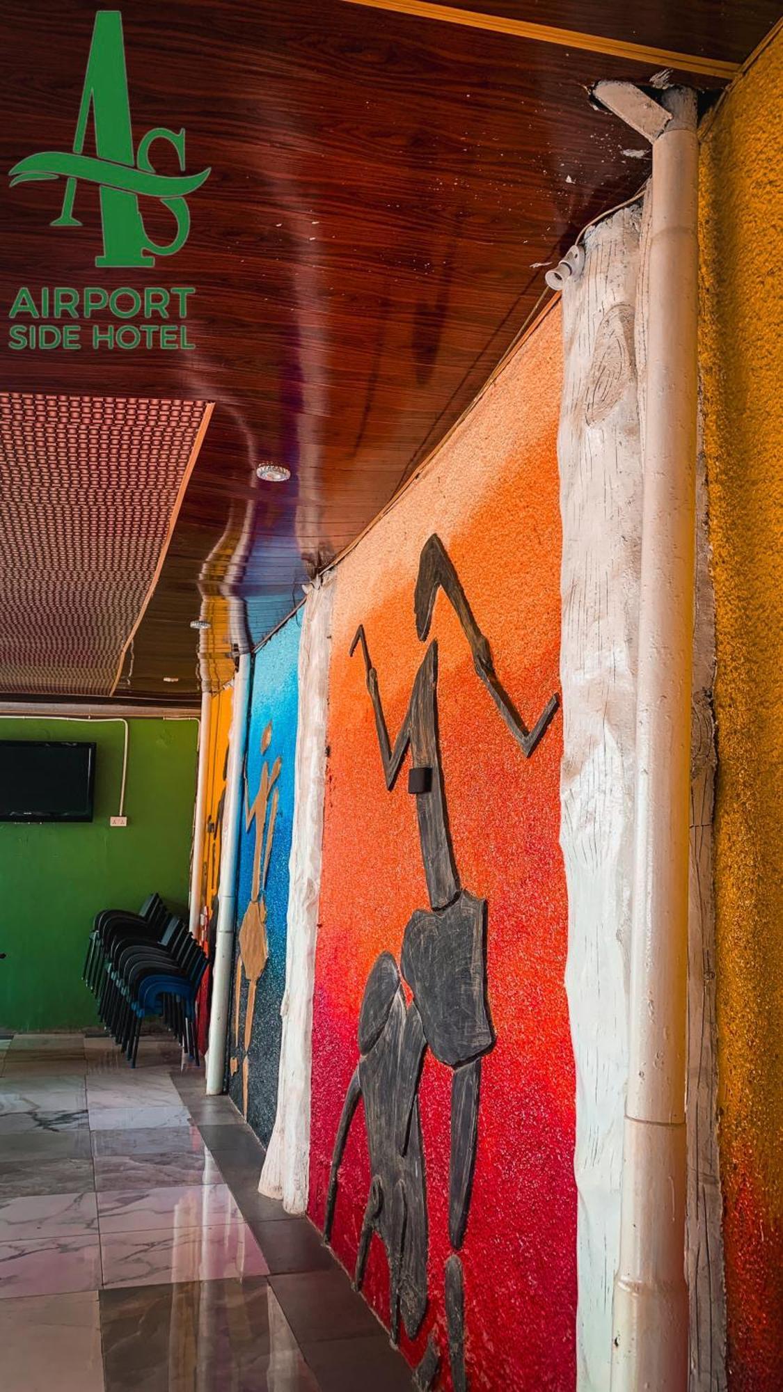 Airport Side Hotel Akkra Exterior foto